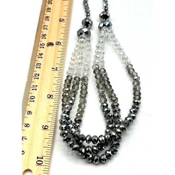 Elegant Beaded Necklace & Bracelet Set - Picture 5 of 10